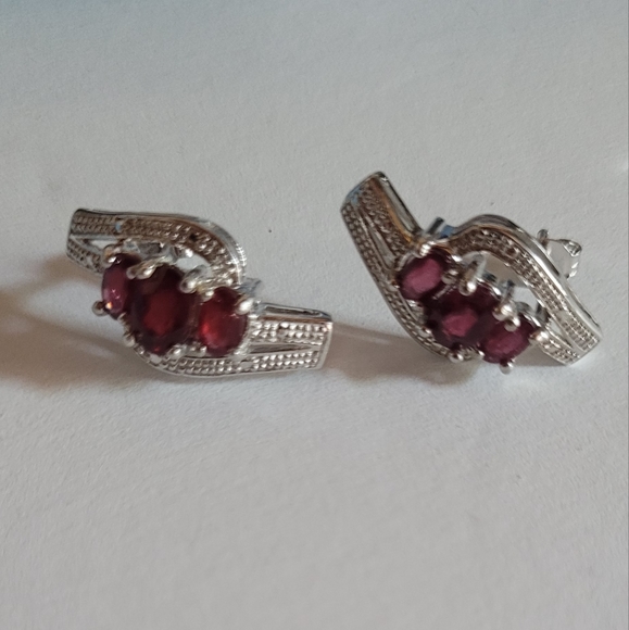 Niassa Ruby Sterling Silver trilogy crossover 5 piece matching set - Picture 4 of 6